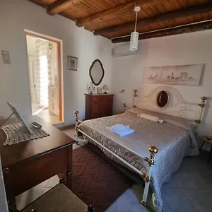 Casa Turiddu Makari Castelluzzo
